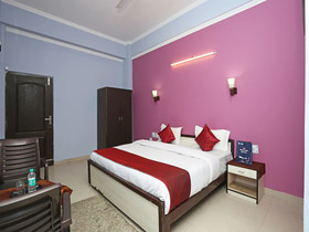 Roomers House