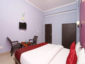 Roomers House