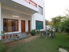 The Heaven Inn by OYO Rooms