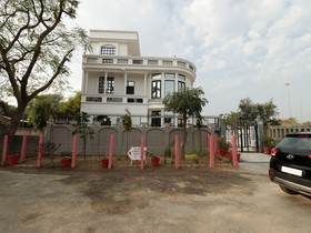 The Heaven Inn By OYO Rooms