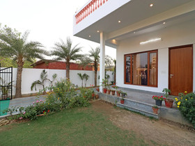 The Heaven Inn by OYO Rooms