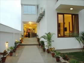 Asian Suites The Pearl A-586