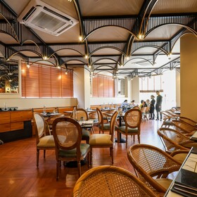 Bloom Hotel - Golf Course Road, Sector 43