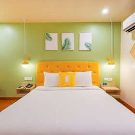 Bloom Hotel - Golf Course Road, Sector 43
