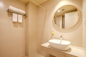 Bloom Hotel - Medicity Gurugram