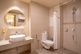 Bloom Hotel - Medicity Gurugram