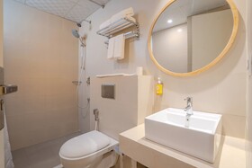 Bloom Hotel - Medicity Gurugram