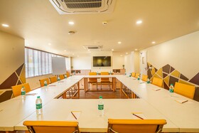 Bloom Hotel - Medicity Gurugram