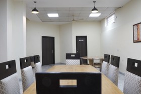 Capital O 87040 Hotel Kesar