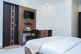 Capital O 87040 Hotel Kesar