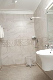 Capital O 87040 Hotel Kesar