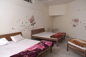 Capital O 87040 Hotel Kesar