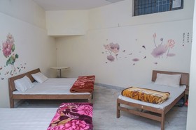 Capital O 87040 Hotel Kesar