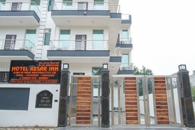 Capital O 87040 Hotel Kesar