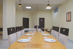 Capital O 87040 Hotel Kesar