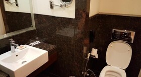 Country Inn & Suites by Radisson, Gurgaon Sector 12