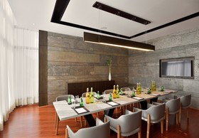 Courtyard by Marriott Gurugram Downtown