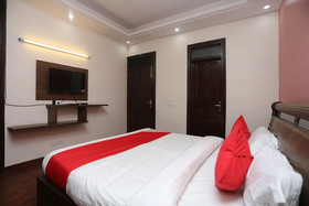 Crystal Residency By OYO Rooms