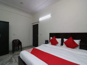 Delta Square By OYO Rooms