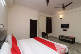 Delta Square By OYO Rooms