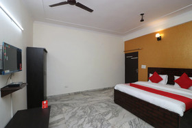 Delta Square By OYO Rooms