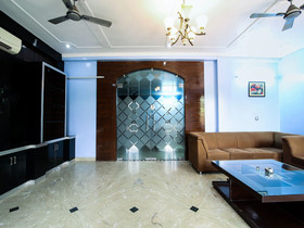 Dev Palace by OYO Rooms