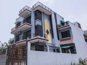 Dev Palace by OYO Rooms