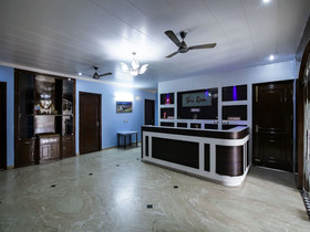 Dev Palace by OYO Rooms