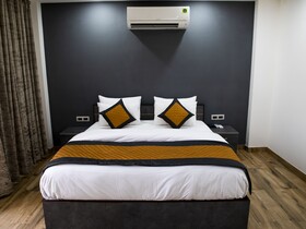 Dev Royale Hotel