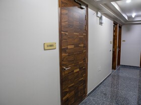 Dev Royale Hotel