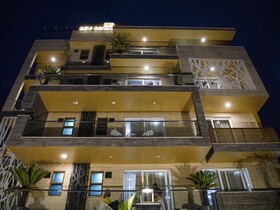 Dev Royale Hotel