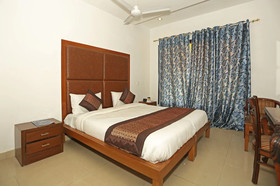 DLF Phase 4 by OYO Rooms