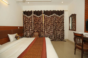 DLF Phase 4 by OYO Rooms