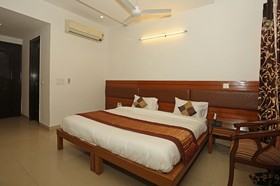 DLF Phase 4 by OYO Rooms