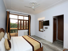 DS Cyber Residency by OYO Rooms