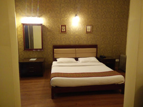 Enkay Residency V Block DLF Phase 3