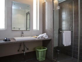 First Star HUDA Metro