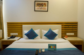 FabHotel DLF Square