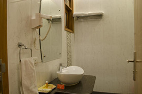 FabHotel DLF Square
