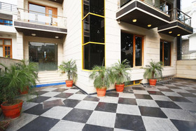 FabHotel DLF Square