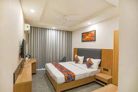 Fabhotel Prime Luxe Stayz Moulsari Avenue