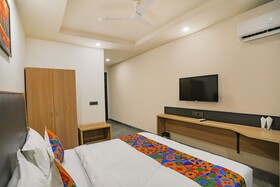 Fabhotel Prime Luxe Stayz Moulsari Avenue