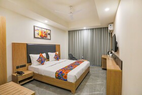 Fabhotel Prime Luxe Stayz Moulsari Avenue