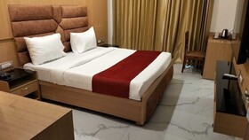 Hari's Court - Hotel & Banquet