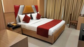 Hari's Court - Hotel & Banquet