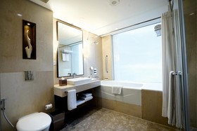 DoubleTree by Hilton Gurugram Baani Square