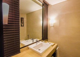 DoubleTree by Hilton Gurugram Baani Square