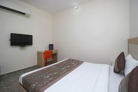 Homely Hotel By OYO Rooms