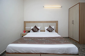 Homely Hotel By OYO Rooms