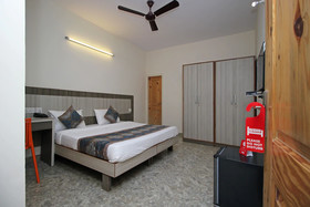 Homely Hotel By OYO Rooms